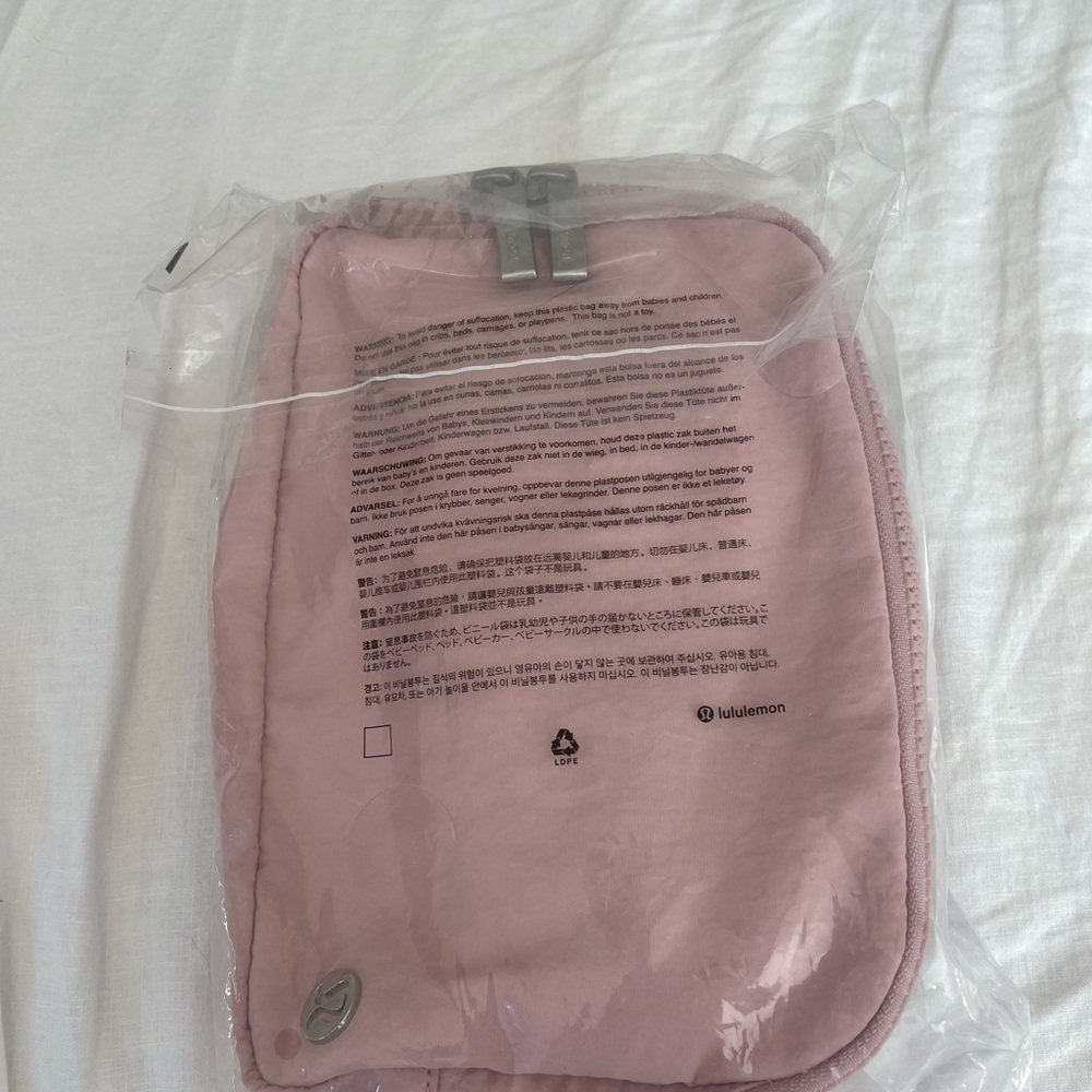 (New with tag in original bag) lululemon athletica Pink Belt Bag - Picture 3 of 4